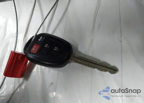 2016 Toyota Corolla S Plus z USA, uszkodzony, nr VIN 2T1BURHE7GC738038